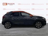 Usado Kia Stonic 120 CV (88 kW) 2020 Gris / plata SUV