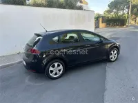 Usado Seat Leon Ecomotive 105 CV (77 kW) 2008 Negro Utilitario
