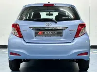 Usado Toyota Yaris Active 99 CV (72 kW) 2012 Azul Utilitario