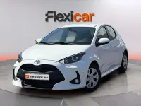 Usado Toyota Yaris 72 CV (52 kW) 2023 Blanco Utilitario