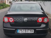 Usado VW Passat Highline 140 CV (102 kW) 2007 Negro Berlina