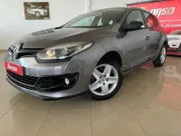 Usado Renault Mégane Life 95 CV (69 kW) 2014 Gris / plata Berlina