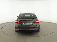 Usado Ford Mondeo Titanium 160 CV (117 kW) 2015 Dorado Berlina