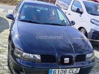Usado Seat Leon Stella 105 CV (77 kW) 2003 Negro Utilitario