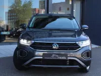 Usado VW T-Roc Life 150 CV (110 kW) 2023 Gris / plata SUV