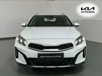Usado Kia XCeed 101 HP (74 kW) 2025 Branco SUV