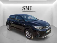 Usado Kia Stonic 84 CV (61 kW) 2022 Negro SUV
