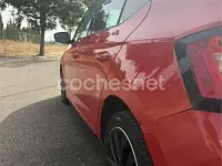 Usado Skoda Fabia Monte Carlo 105 CV (77 kW) 2015 Rojo Berlina
