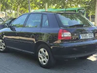 Usado Audi A3 Ambition 102 CV (75 kW) 2003 Azul Utilitario