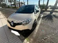 Usado Renault Captur Zen 90 CV (66 kW) 2015 Beige SUV