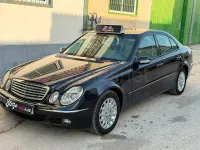 Usado Mercedes E270 Elegance 177 CV (130 kW) 2003 Negro Berlina