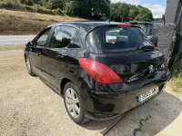 Usado Peugeot 308 120 CV (88 kW) 2009 Negro Berlina