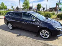 Usado Opel Astra Dynamic 136 CV (100 kW) 2018 Negro Familiar