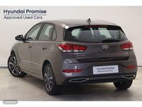 Usado Hyundai i30 110 CV (80 kW) 2022 Marrón Berlina