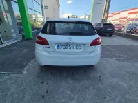 Usado Peugeot 308 Allure 155 CV (114 kW) 2014 Blanco Berlina