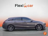 Usado Mercedes CLA220 Shooting Brake 177 CV (130 kW) 2017 Gris / plata Familiar