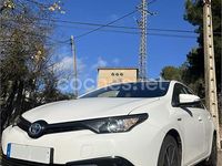 Usado Toyota Auris Hybrid Business Edition 136 CV (100 kW) 2018 Blanco Berlina