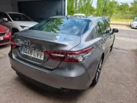 Usado Toyota Camry Luxury 218 CV (160 kW) 2022 Gris / plata Berlina