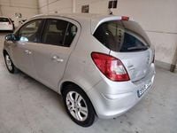 Usado Opel Corsa 95 CV (69 kW) 2010 Gris / plata Utilitario