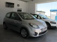 Usado Renault Twingo Authentique 60 CV (44 kW) 2008 Gris / plata Utilitario