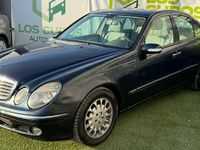 Usado Mercedes E270 Elegance 177 CV (130 kW) 2004 Negro Berlina