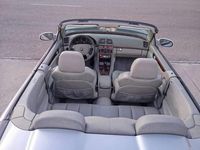 Usado Mercedes CLK230 Elegance 193 CV (141 kW) 1998 Gris / plata Descapotable