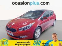 Używany Kia Ceed 90 KM (66 kW) 2015 Czerwony Hatchback