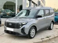 Usado Ford Tourneo Courier Titanium 125 CV (91 kW) 2024 Burdeos Monovolumen