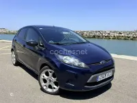Usado Ford Fiesta Trend 82 CV (60 kW) 2012 Azul Berlina