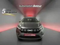 Usado Dacia Sandero Essentiel 101 CV (74 kW) 2025 Gris Utilitario
