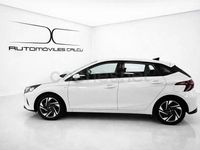 Usado Hyundai i20 100 CV (73 kW) 2021 Blanco Berlina