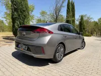 Usado Hyundai Ioniq 141 CV (103 kW) 2022 Gris Utilitario