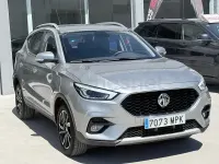 Usado MG ZS Luxury 106 CV (77 kW) 2024 Gris / plata SUV