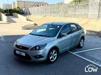 Usado Ford Focus Trend 109 CV (80 kW) 2010 Gris / plata Berlina