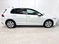 Usado VW Golf VIII Life 115 CV (84 kW) 2023 Blanco Berlina