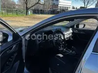 Usado Mazda 3 100 CV (73 kW) 2017 Gris / plata Berlina