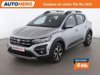 Usado Dacia Sandero Comfort 91 CV (66 kW) 2022 Gris / plata Berlina