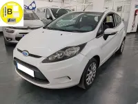 Usado Ford Fiesta Ambiente 68 CV (50 kW) 2009 Blanco Utilitario