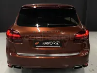 Usado Porsche Cayenne 245 CV (180 kW) 2012 Granate SUV
