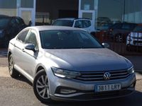 Usado VW Passat Business 122 CV (89 kW) 2021 Gris / plata Berlina