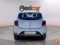 Usado Dacia Sandero Comfort 90 CV (66 kW) 2019 Blanco Utilitario