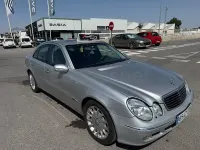 Usado Mercedes E500 Elegance 306 CV (225 kW) 2004 Gris / plata Berlina