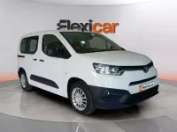 Usado Toyota Proace Verso Active 102 CV (75 kW) 2022 Blanco Familiar