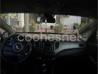 Usado Kia Carens 115 CV (84 kW) 2018 Beige Monovolumen