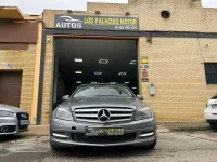 Usado Mercedes C200 136 CV (100 kW) 2011 Gris Familiar