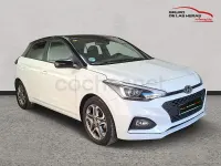 Usado Hyundai i20 100 CV (73 kW) 2020 Blanco Utilitario