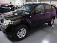 Usado Nissan Pathfinder XE 171 CV (125 kW) 2009 Negro SUV