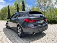 Usado BMW 116 Sport Line 116 CV (85 kW) 2021 Gris Utilitario