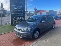 Usado VW Golf VII Advance 115 CV (84 kW) 2019 Gris / plata Berlina