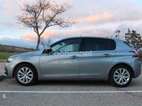 Usado Peugeot 308 Style 130 CV (95 kW) 2019 Gris / plata Berlina